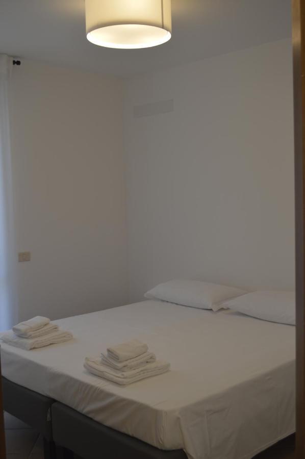 V12 Apartments - Trecate Εξωτερικό φωτογραφία