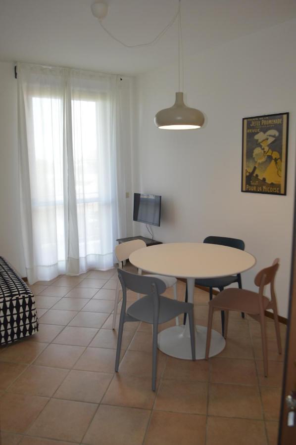 V12 Apartments - Trecate Εξωτερικό φωτογραφία