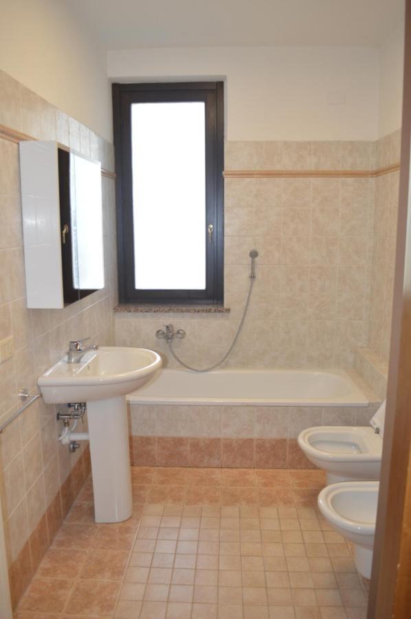 V12 Apartments - Trecate Εξωτερικό φωτογραφία