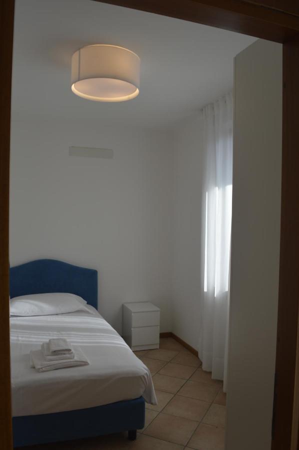 V12 Apartments - Trecate Εξωτερικό φωτογραφία